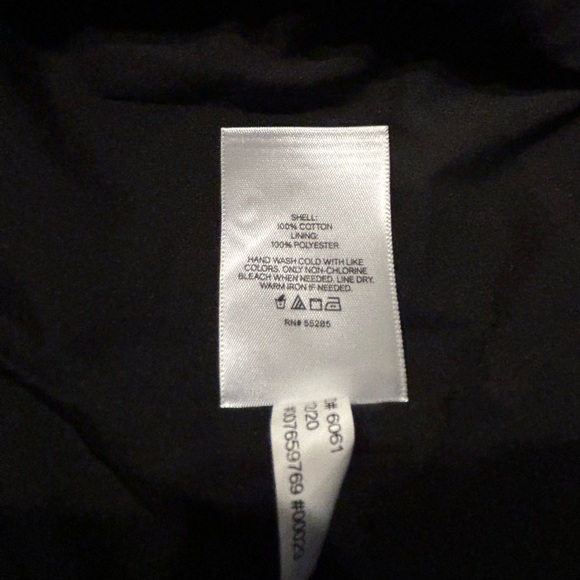 Express black/white high waisted, Scalloped, Eyelet side zip skirt. Size 00. - Picture 5 of 5